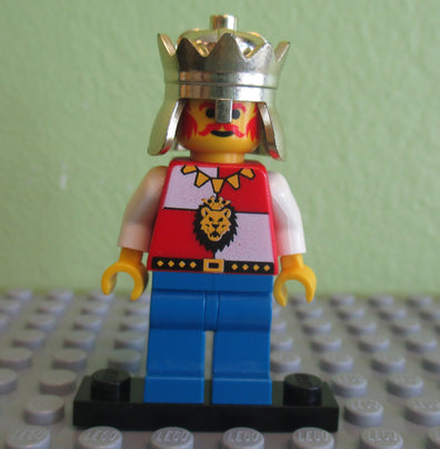 LEGO Minifigure-Royal Knights- King, with Blue Legs without Cape and Plume-Castle / Royal Knights-CAS060A-Creative Brick Builders